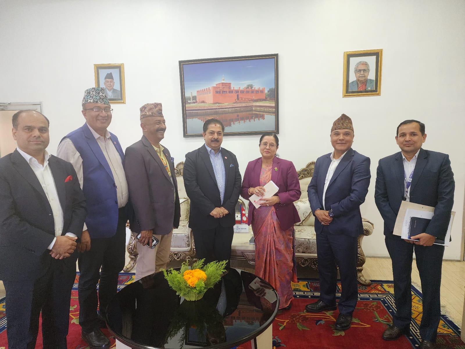 राष्ट्र बैकका कार्यबाहक गभर्नर ढुङ्गानालाई महासंघको आग्रह : कर्जाको सावां व्याज भुक्तानी समय सीमा थप गरियोस्